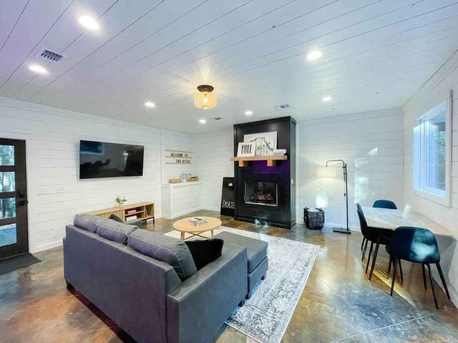 The Riser - Brand New Modern Cabin In Broken Bow Exteriör bild