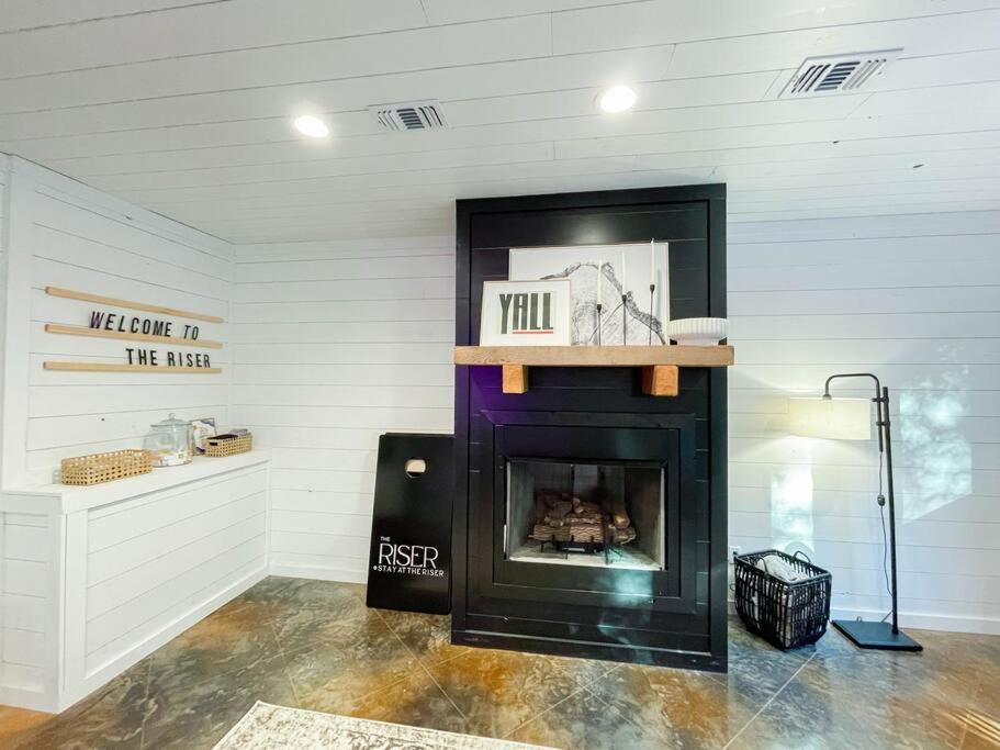 The Riser - Brand New Modern Cabin In Broken Bow Exteriör bild