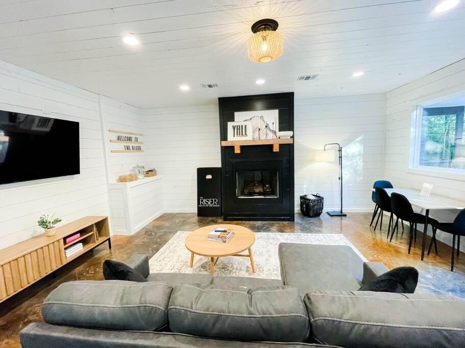 The Riser - Brand New Modern Cabin In Broken Bow Exteriör bild